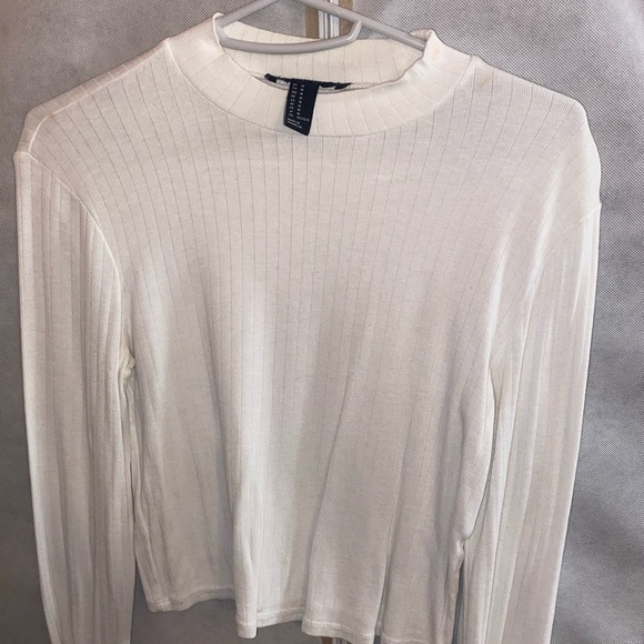 F21 white long sleeve - Picture 1 of 2